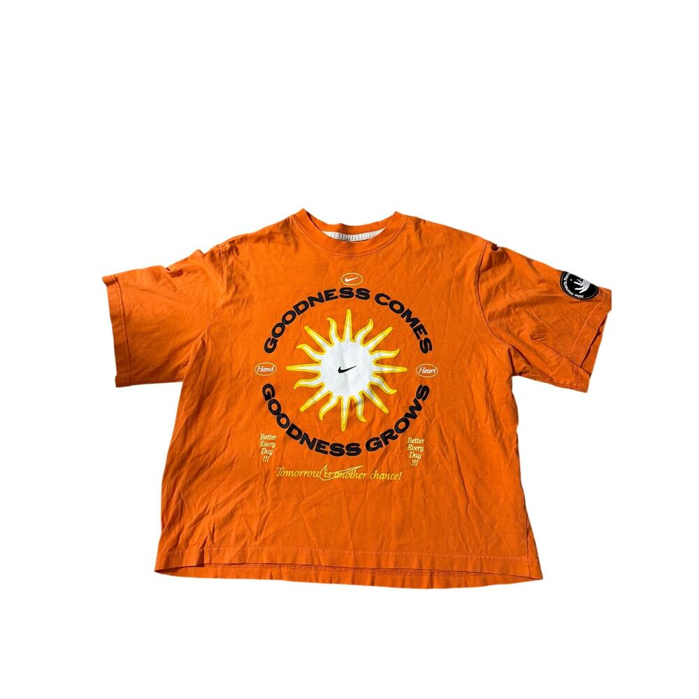 Women’s Nike t shirt